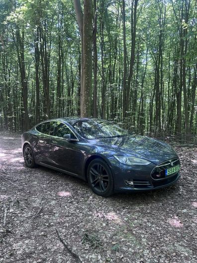 TESLA MODEL S 85 (Automata)