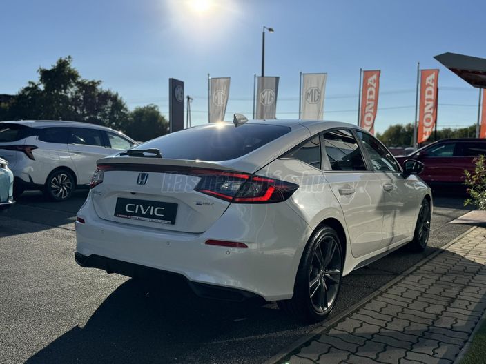 HONDA CIVIC 2.0 i-MMD Hybrid Sport eCVT