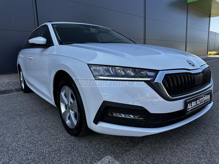 SKODA OCTAVIA Combi 2.0 TDI SCR Perfect DSG