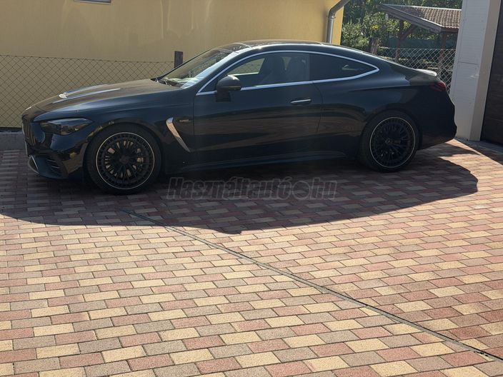 MERCEDES-AMG CLE 53 4MATIC 4MATIC+ 9G-TRONIC Mild hybrid drive