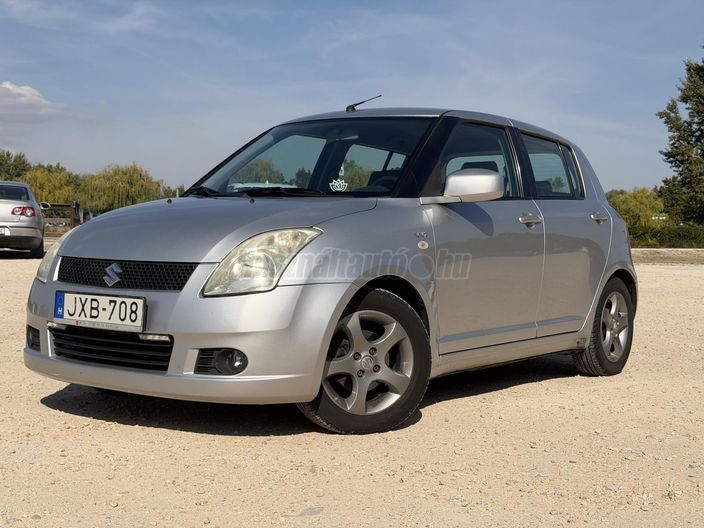 SUZUKI SWIFT 1.5 VVT GS Navigátor ACC