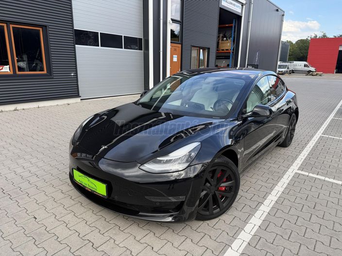 TESLA MODEL 3 Performance AWD (Automata)