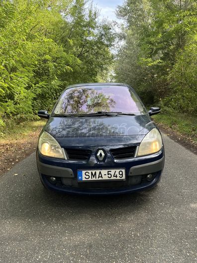 RENAULT SCENIC Scénic 1.4 Voyage