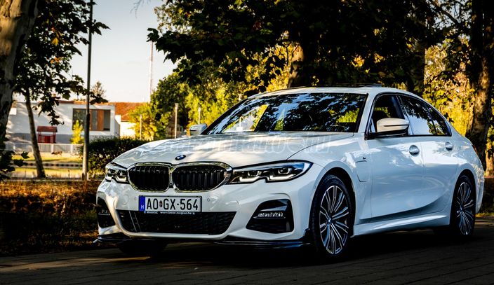 BMW 330 330e M Sport (Automata)