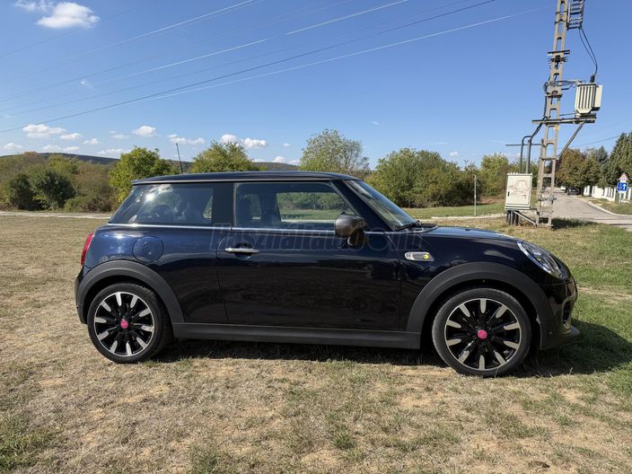 MINI MINI COOPER SE XL