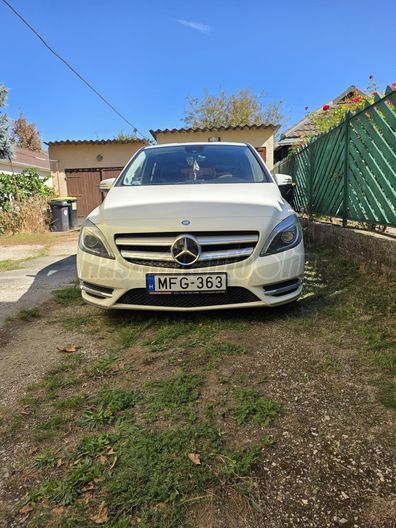 MERCEDES-BENZ B 180 BlueEFFICIENCY (Automata)