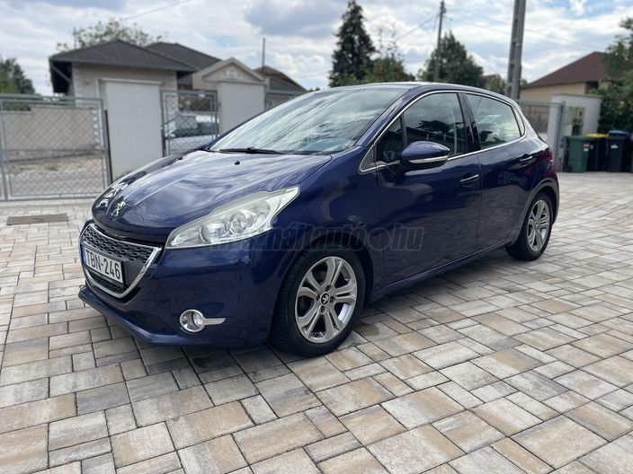 PEUGEOT 208 1.6 VTi Allure