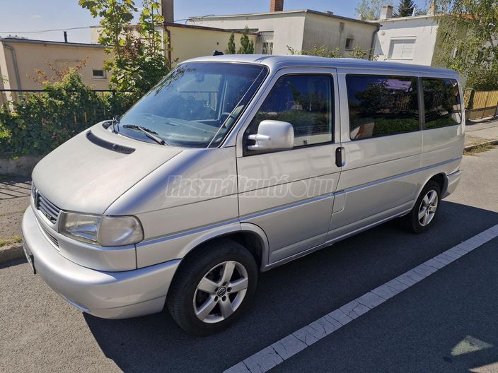 VOLKSWAGEN MULTIVAN