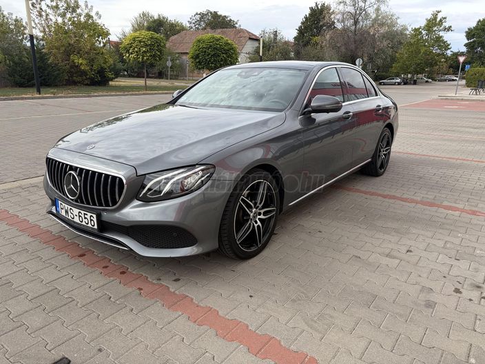 MERCEDES-BENZ E 220 d 9G-TRONIC