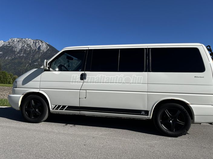 VOLKSWAGEN TRANSPORTER T4 Caravelle 2.5 GL 7DC 3K2 8