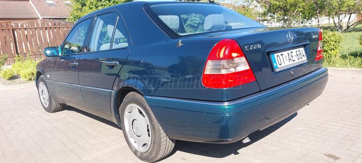 MERCEDES-BENZ C 220 D Elegance