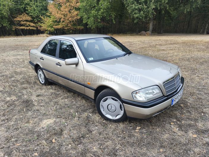 MERCEDES-BENZ C 180 Classic