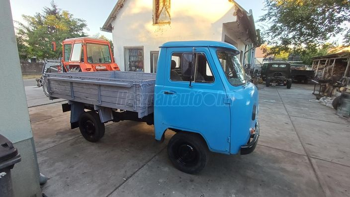 UAZ 452
