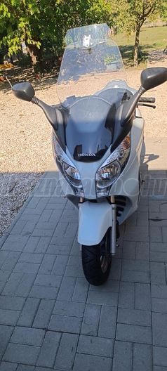 HONDA FES 125