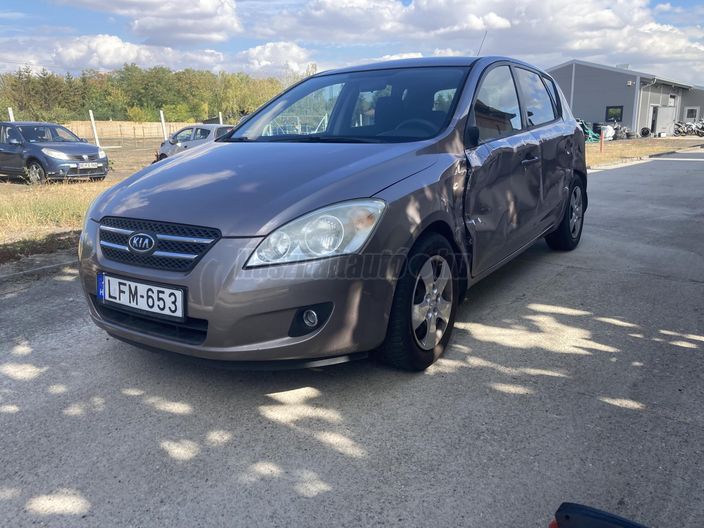 KIA CEE'D 1.4 EX Limited