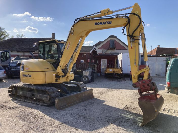 KOMATSU PC80 8T GUMILÁNCOS MINIKOTRÓ GAR. 4000 ÜZEMÓRÁVAL