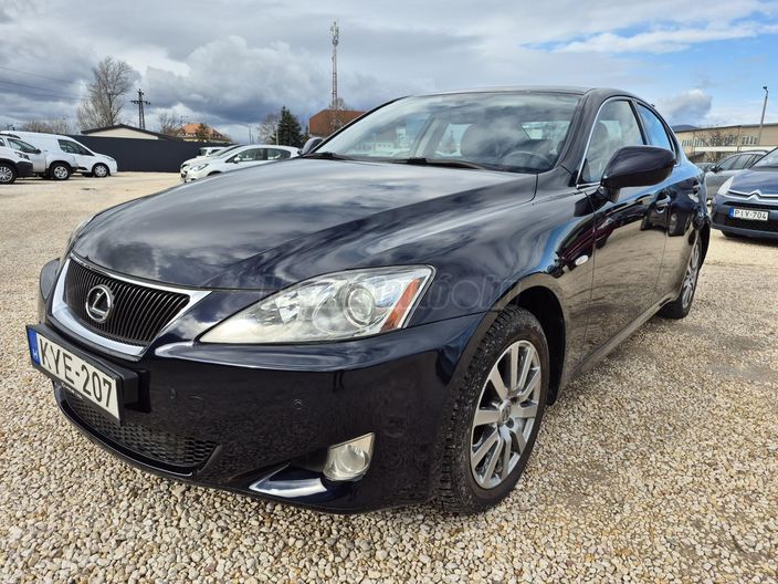 LEXUS IS 220d Sport