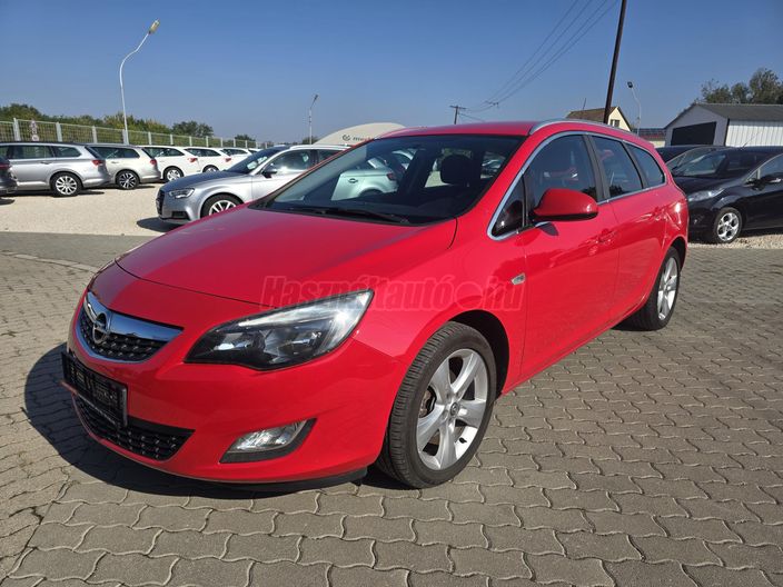 OPEL ASTRA J Sports Tourer 1.4 T Sport