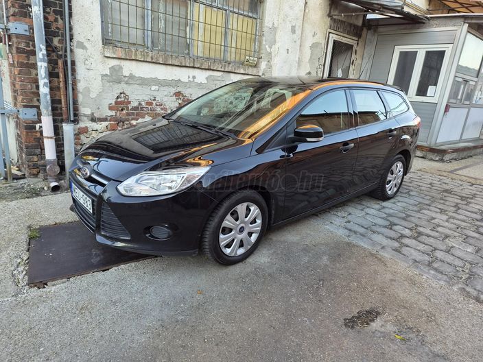 FORD FOCUS 1.6 Ti-VCT Ambiente