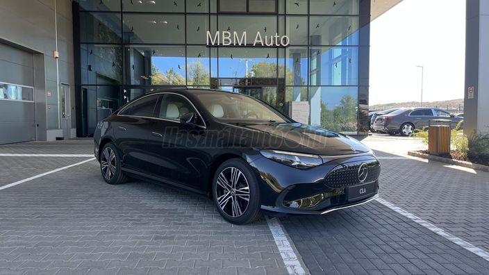 MERCEDES-BENZ CLA 200 EQ