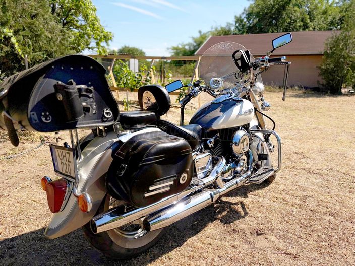 YAMAHA XVS 650 DRAG STAR CLASSIC