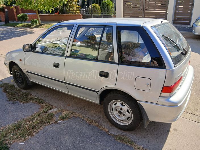 SUZUKI SWIFT 1.0 GL Silver II.