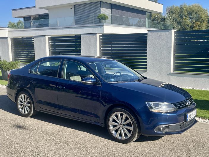 VOLKSWAGEN JETTA VI 1.4 TSI Highline