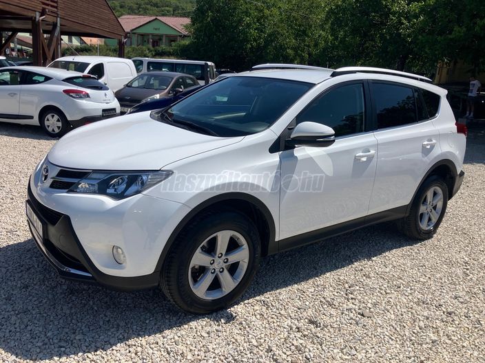 TOYOTA RAV 4 Rav4 2.0 D-4D Sol