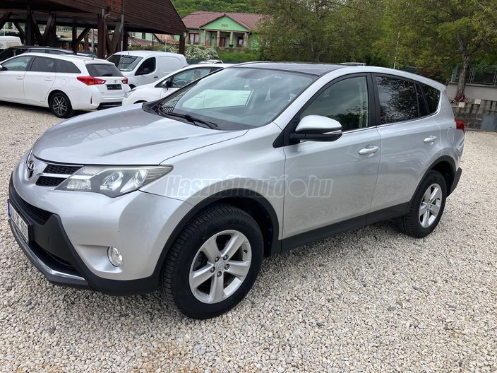TOYOTA RAV 4 Rav4 2.0 D-4D 2WD Style