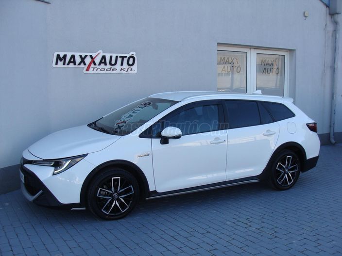 TOYOTA COROLLA Touring Sports 2.0 Hybrid Trek e-CVT