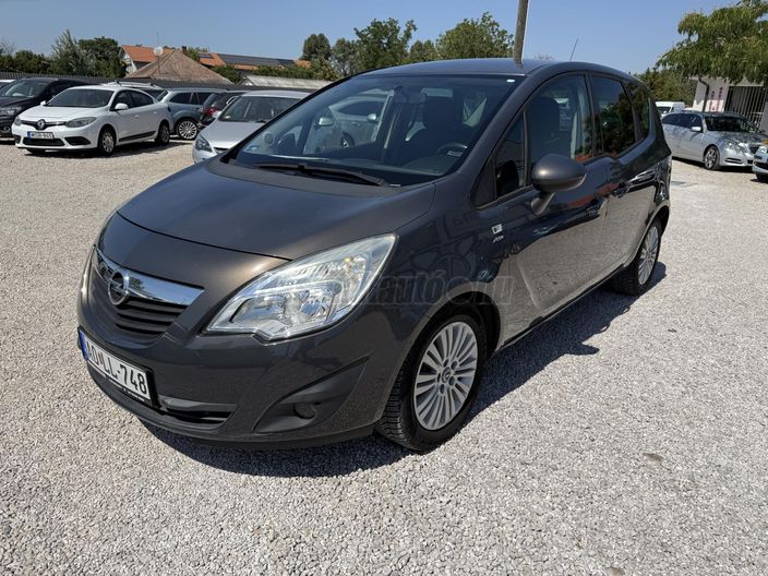 OPEL MERIVA B 1.7 CDTI Cosmo