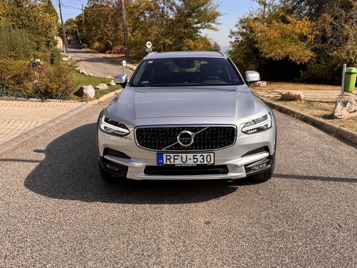 VOLVO V90 Cross Country 2.0 D [D5] AWD Pro Geartronic