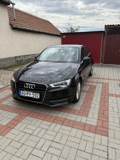 AUDI A3 1.2 TFSI Attraction S-tronic