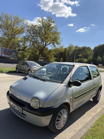 RENAULT TWINGO 1.2 16V Initiale