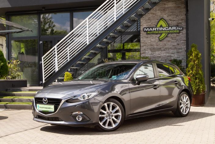 www.martincar.hu további 93 db Extra HD fénykép a MAZDA minden apró részletéről !!
