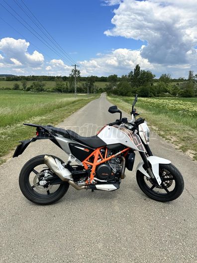 KTM 690 DUKE