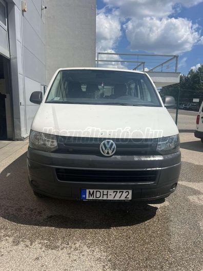 VOLKSWAGEN TRANSPORTER T5 Mikrobusz 2.0 CR TDI (9 személyes )