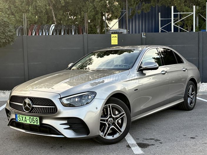 MERCEDES-BENZ E 300 de 4Matic 9G-TRONIC Plug-in hybrid
