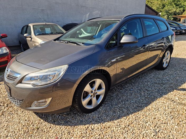 OPEL ASTRA J Sports Tourer 1.4 T Enjoy
