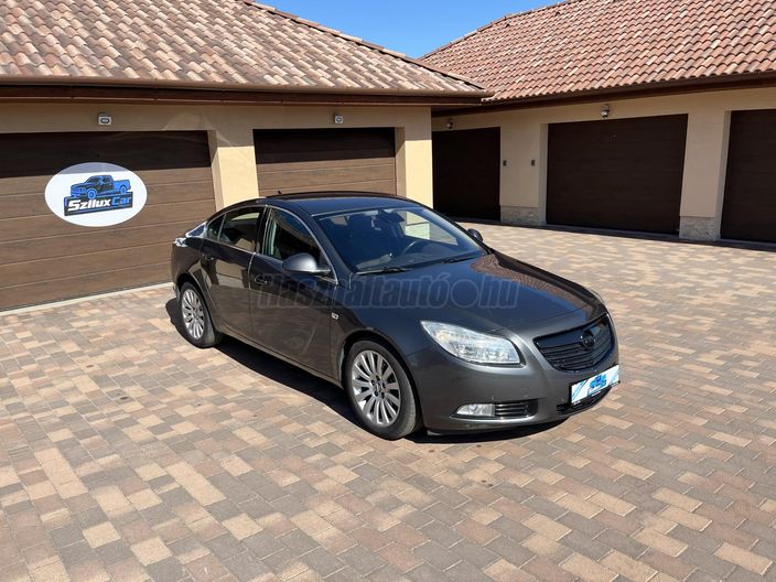 OPEL INSIGNIA 1.6 T Cosmo