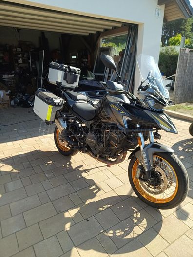QJMOTOR SRT 900 SX