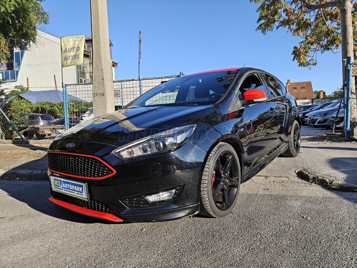 FORD FOCUS 1.5 TDCI ST-Line Red