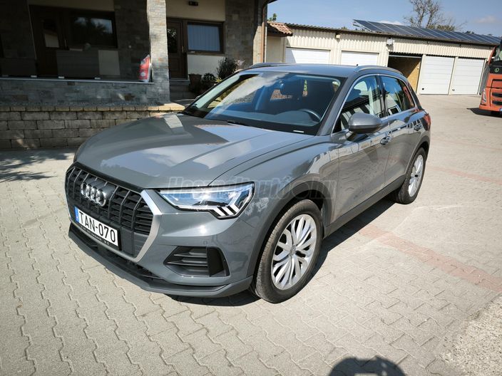 AUDI Q3 35 TDI Basis