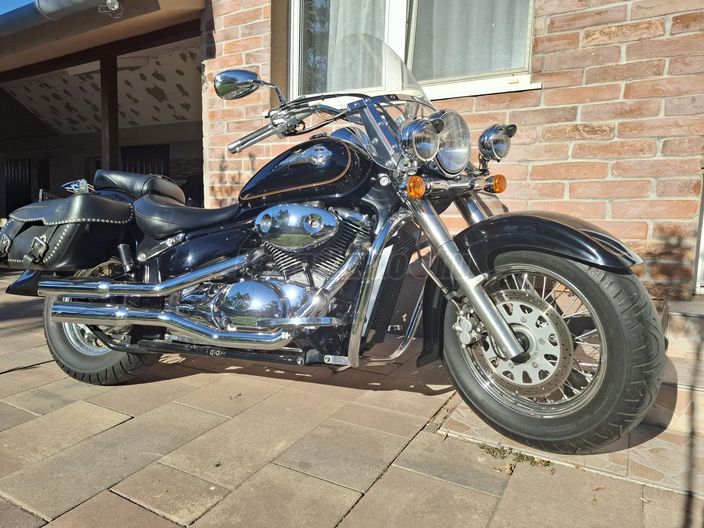 SUZUKI VL 800 (INTRUDER)