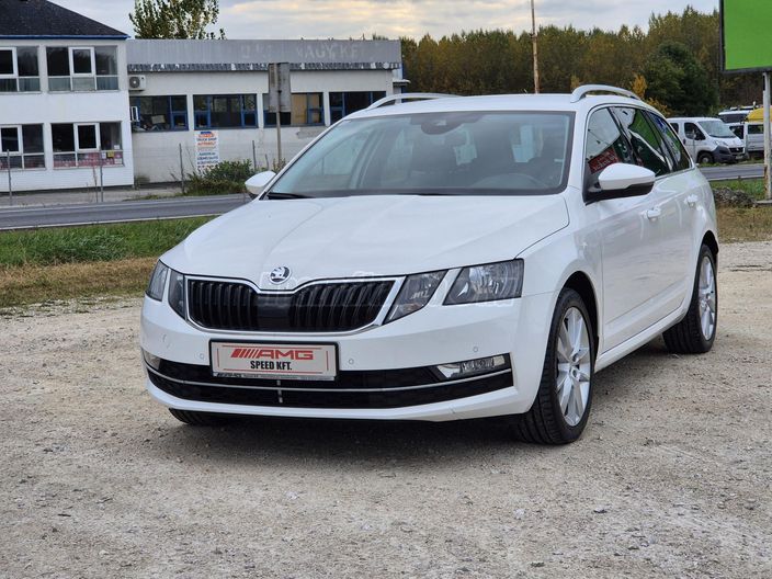 SKODA OCTAVIA Combi 2.0 CR TDI Style 4x4 DSG