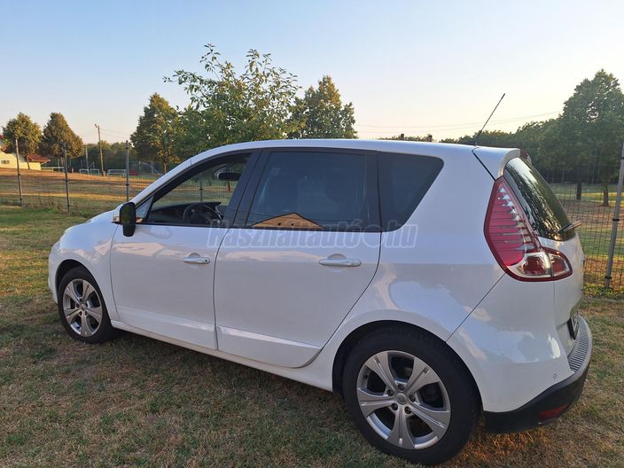 RENAULT SCENIC Scénic 1.9 dCi Advantage