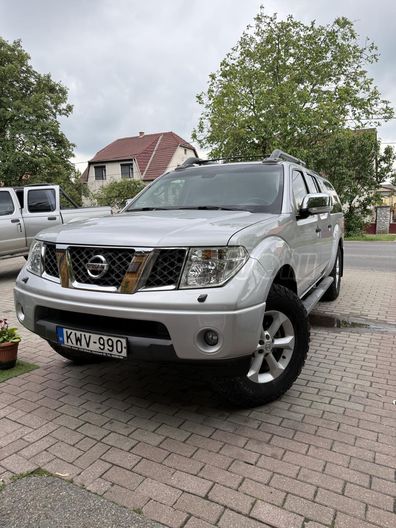NISSAN NAVARA 4WD Double 2.5D LE