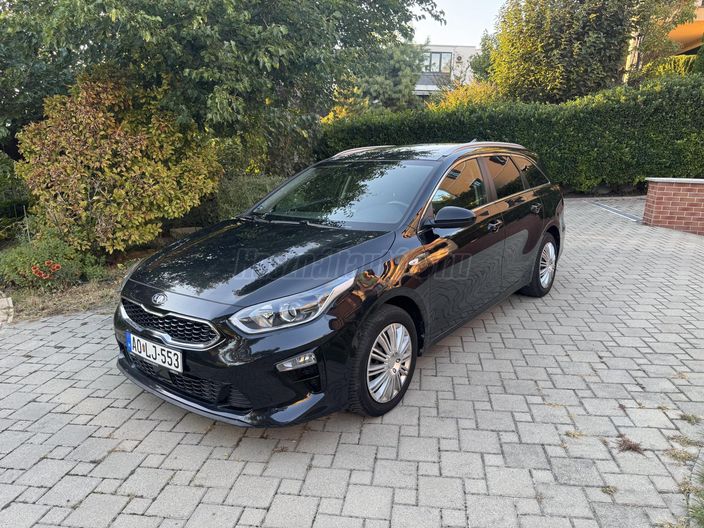 KIA CEE'D Ceed SW 1.6 CRDi HP Hybrid Silver