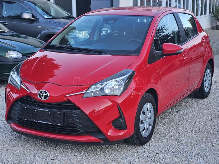 TOYOTA YARIS 1.0 Active