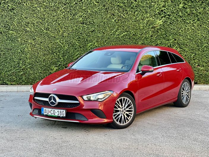MERCEDES-BENZ CLA 180 Progressive 7G-DCT